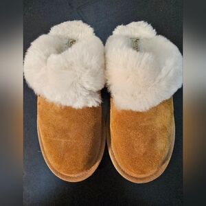 Ugg Koolaburra Plush Shearling-Lined Women’s Slippers - Chestnut